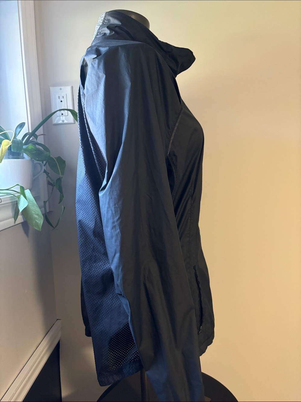 LULULEMON Run jacket - Picture 7 of 11